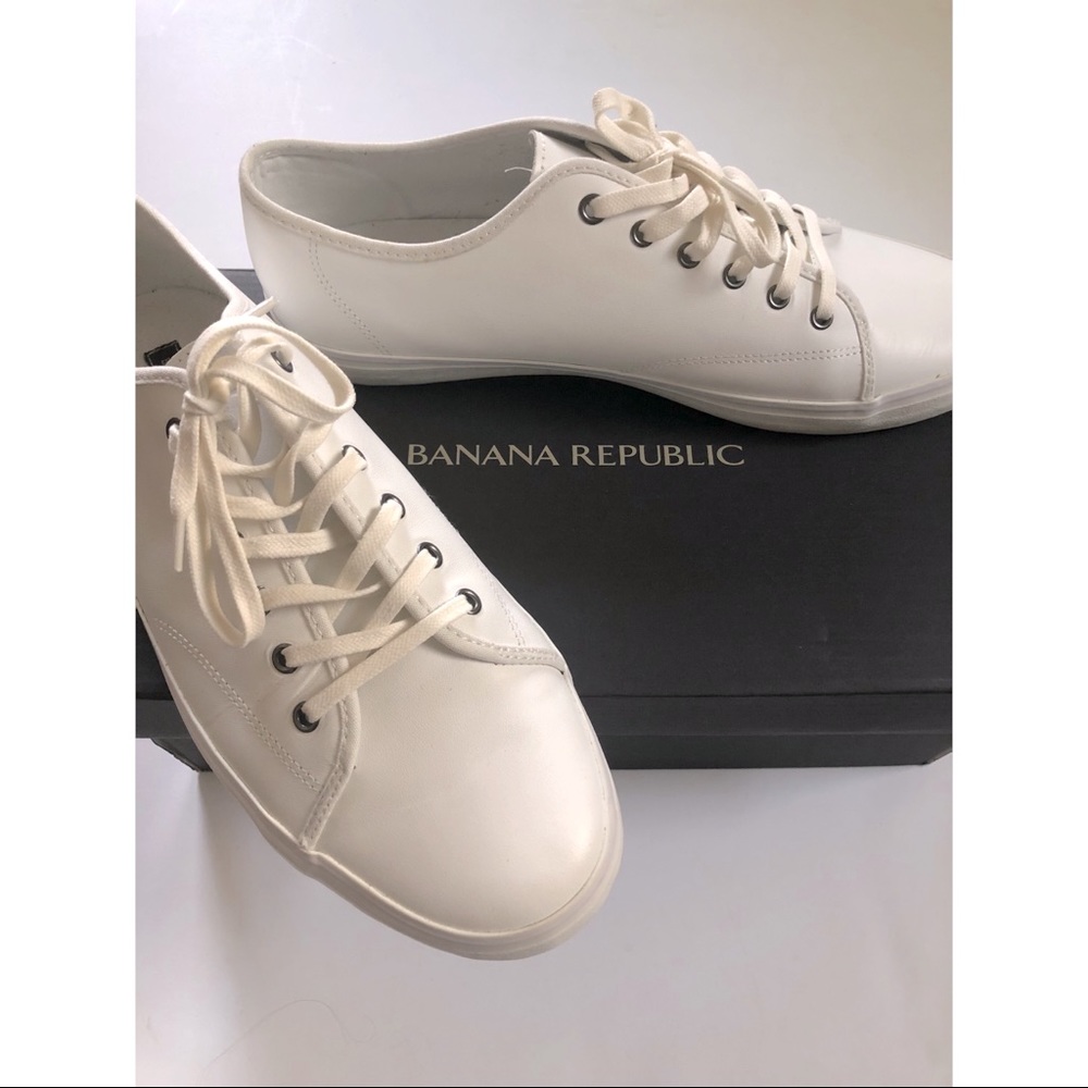 Men's White Banana Republic Leather Logan Sneaker